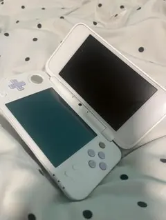 【美品】New 2DS LL ホワイト×ラベンダー 本体 タッチペン・充電器付き