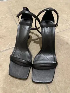 ZARA レザーハイヒール