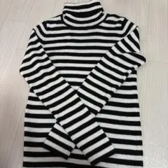 ボーダータートルネックセーター