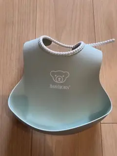 BABYBJÖRN パウダーグリーン エプロン