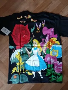 Disneyストアー購入 Alice in Wonderland Tシャツのサムネイル