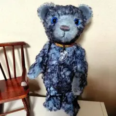 Item thumbnail for item e679c3cb-6324-47e3-8b31-ff90a624e08b