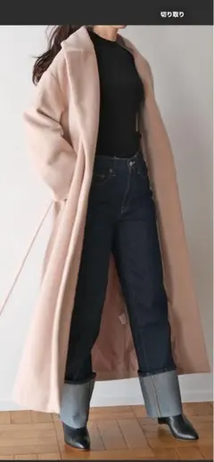 AKTEのロングガウンコートです。