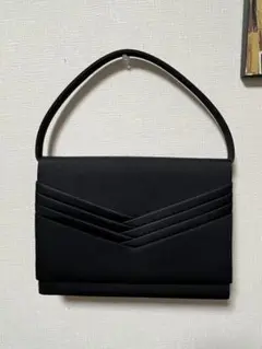 美品プチソワールブラックフォーマルバッグ
