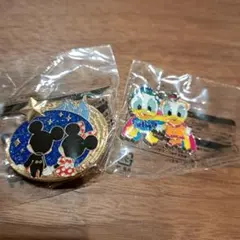 ミッキー・ミニー・ドナルド・デイジー ピンバッジ　チャーム　セット