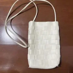 編み込みデザイン ショルダーバッグ