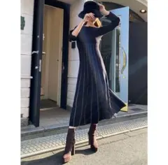 eimy istoire シャイニープリーツニットワンピース （BLACK）