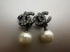 シャネル ロゴ パール イヤリング