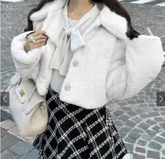 GRL ビジューボタンショート丈ファーコート[kd43]