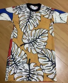 アディダス　Tシャツ　Mサイズ