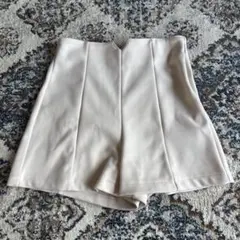 ハイウエスト ショートパンツ アイボリー