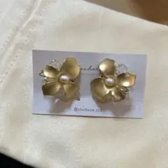 Item thumbnail for item e13a220e-9ede-435a-9500-ee81feb88b48