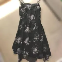 ペイトンプレイス　黒 花柄 シフォン キャミワンピース　９号　Mサイズ