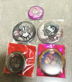 鬼滅の刃　猗窩座　ufotable ダイニング カフェ　缶バッジ　5点セット