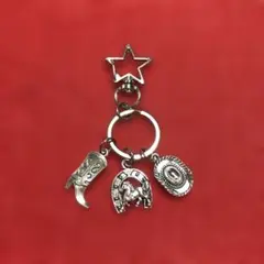 【新品】ウエスタンスタイル キーホルダー シルバー　馬　コンパクトサイズ
