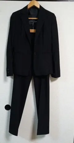 コムサイズム　ブラックパンツスーツ　Ｍ