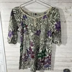 チャイハネ　花柄トップスのサムネイル