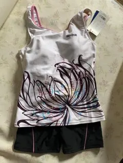 新品　Reebok セパレート水着　11号のサムネイル