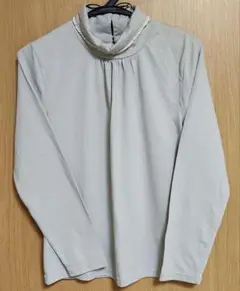 ライトグレー タートルネック Tシャツ