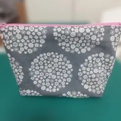 花柄ポーチ グレー チェック内側