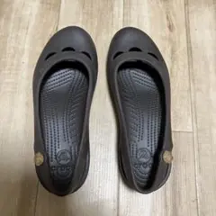 crocs ダークブラウン フラットシューズ