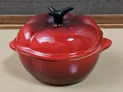 ル・クルーゼ トマト型 ストーンウェア ミニココット 蓋付 ベジタブル