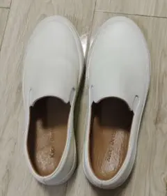 ホワイト スリッポンスニーカー 23.5cm