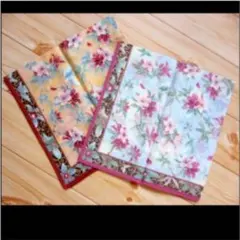 美品USED☆花和柄ハンカチ/☆2枚組☆縁レッド&縁ピンク