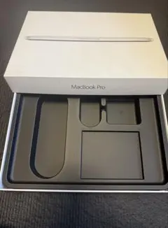 MacBook Pro 空箱