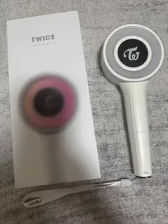 TWICE ペンライト ホワイト トレカ付き - メルカリ