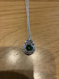 シルバーネックレス　ペンダントトップ　グリーン