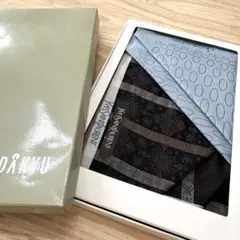 【新品未使用】イヴサンローラン　カルバンクライン　ハンカチ　２枚セット