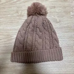 ブラウン ケーブル編み ニット帽 ポンポン付き