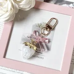 いちご 苺 キーホルダー バッグチャーム ホワイト