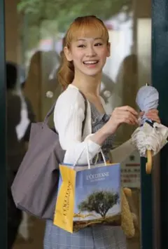 Item thumbnail for item 8b06a5a9-c3d7-430d-9512-7f46380fea4b