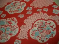 古布交織羽織の裏地はぎれ手毬や糸巻き小槌に花①　112㎝　アンティーク昔着物生地