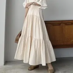 Louere ワッシャーティアードスカート ベージュのサムネイル