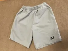 ヨネックス ライトグレー ハーフパンツ