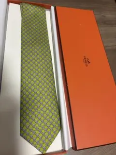 【未使用•タグ付】HERMES(エルメス) ネクタイ 象柄のサムネイル