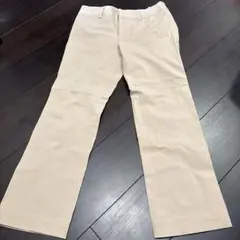 ベージュ フレアパンツ 小さな汚れあり