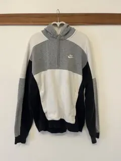 NIKE ナイキ　プルオーバーパーカー