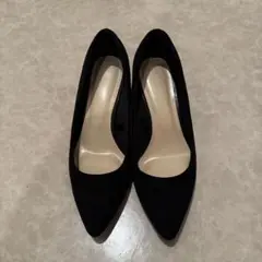 ブラック パンプス
