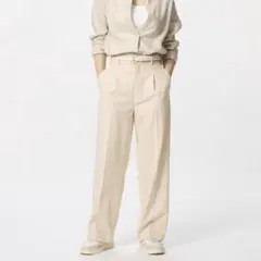 UNIQLO タックワイドパンツ ベージュ