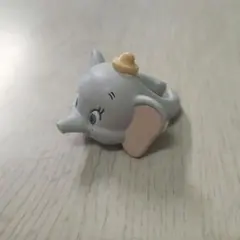 ディズニー　ダンボ　ゾウ　ガチャガチャ　リング　指輪