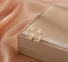 痛くないイヤリング　イヤーカフ　パールイヤリング　上品　結婚式　フォーマル