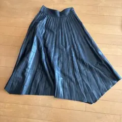 ZARA フェイクレザー　プリーツスカート