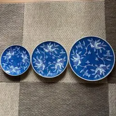 丸皿　花柄染付　大中小3枚セット