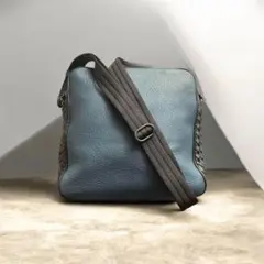 【SALE中‼️】✨ボッテガベネガ✨　 ショルダーバッグ 新生活 新社会人のサムネイル