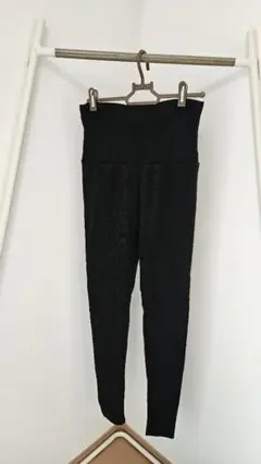 ブラックマタニティレギンス マタニティM【リユース品】
