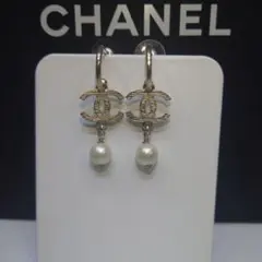 CHANEL ココマーク パール ゴールド ピアス 両耳用のサムネイル